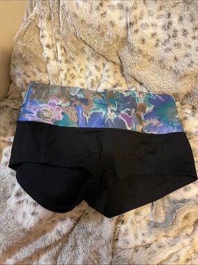 Mika Yoga Wear Black Boyshorts with Floral Waistband